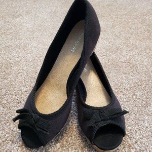 EUC American Eagle Girls Wedge Shoe